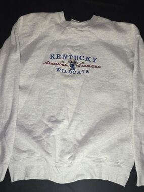Kentucky Wildcats Light Gray Embroidered Crewneck